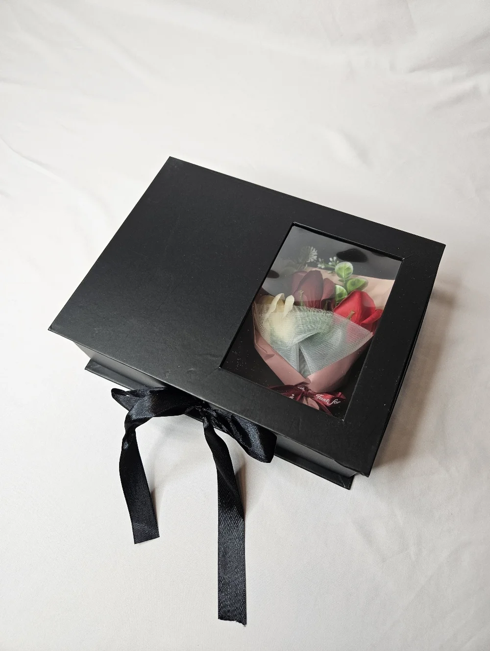 Luxury Gift Box with Reed Diffuser & Soap Flower Bouquet – French Rose